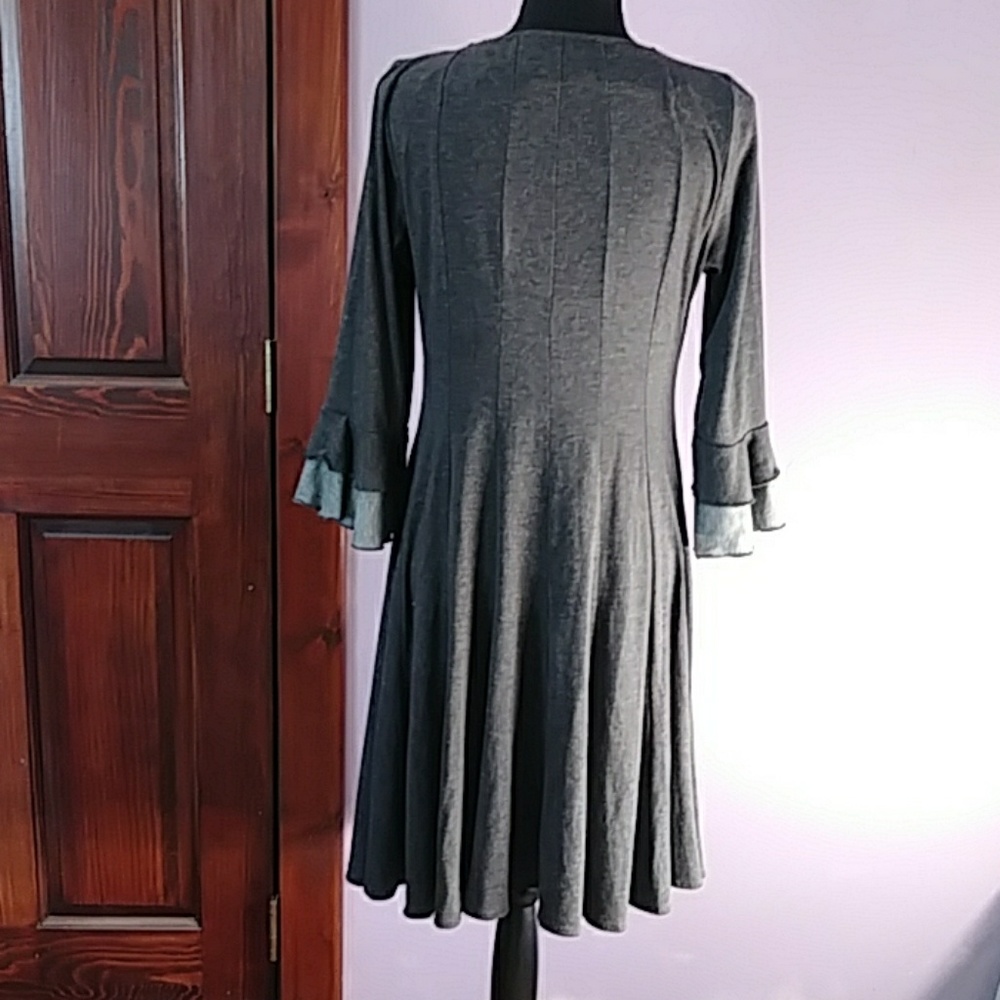 Rabbit Design Dress - Picture 2 of 6